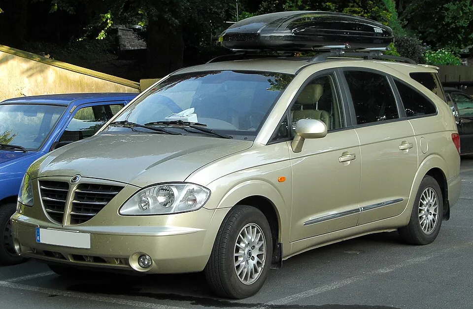 Ssangyong Rodius (1st gen)