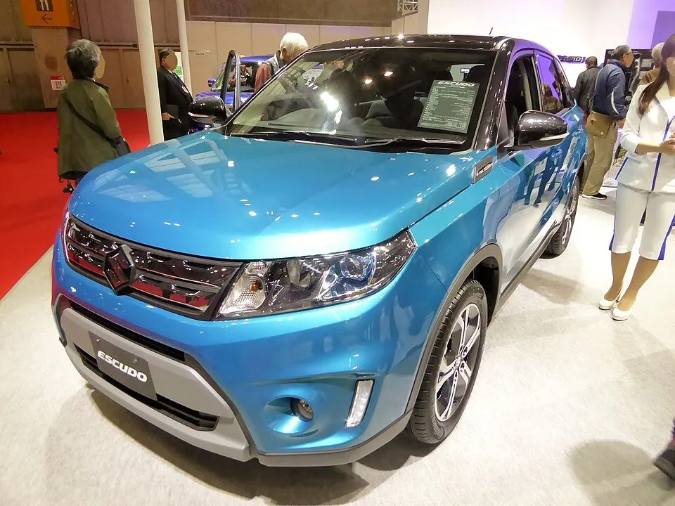 Suzuki Escudo (LY)
