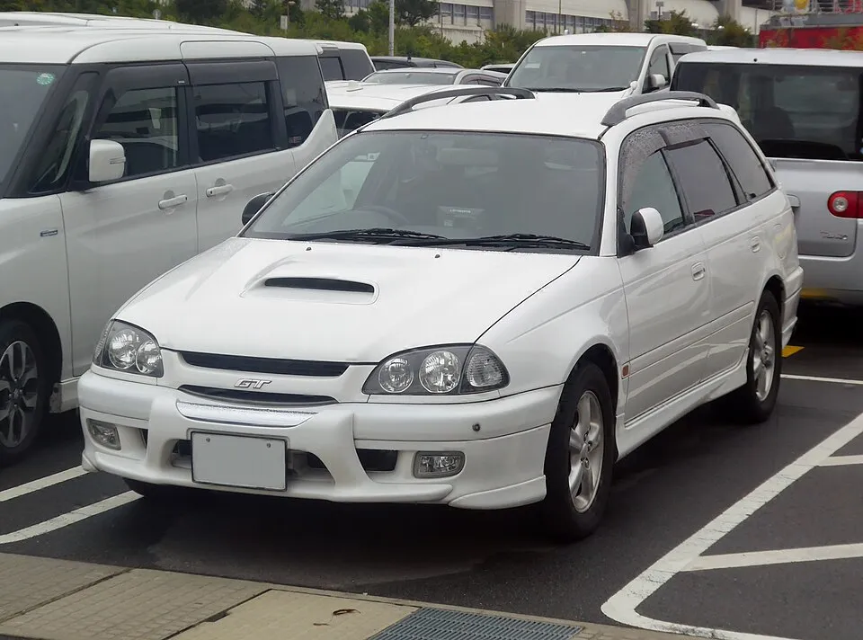 Toyota Caldina (T210)