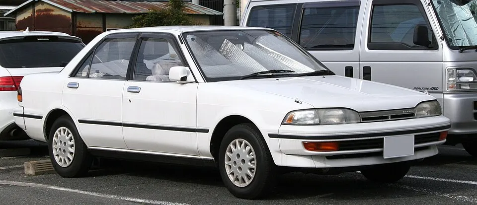 Toyota Carina (T170)