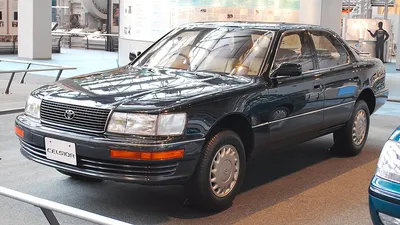 Toyota Celsior (XF10)