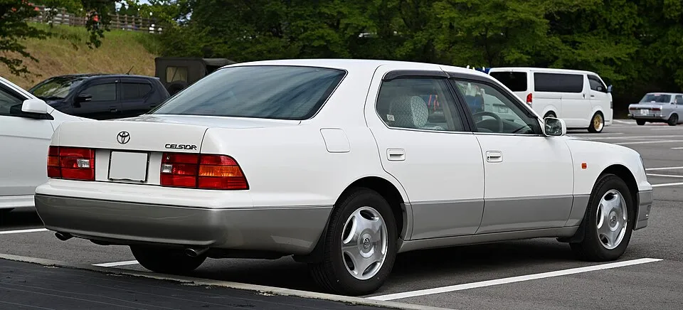 Toyota Celsior (XF50)