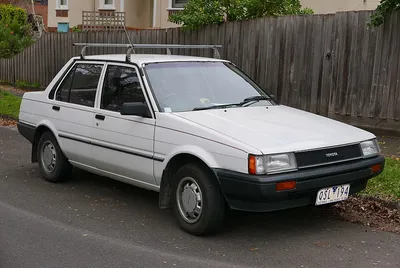 Toyota Corolla (E80)