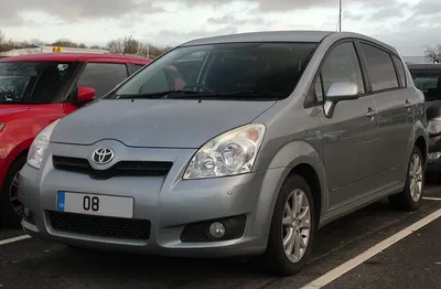 Toyota Corolla Verso (AR10)