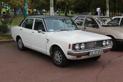 Toyota Corona (T80, T90)