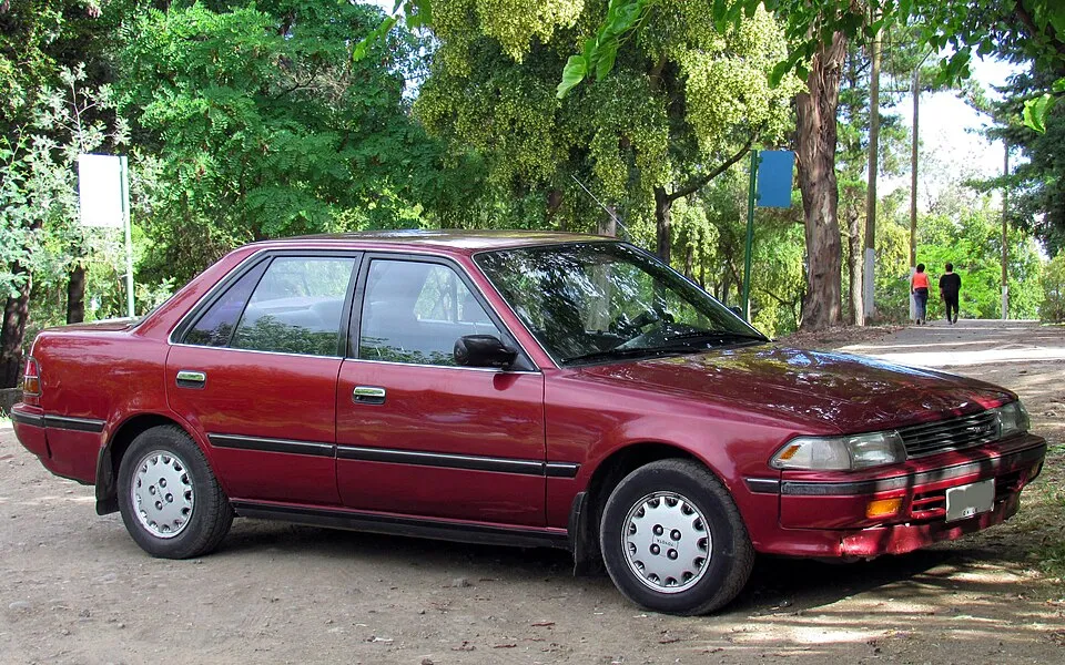 Toyota Corona (T170)
