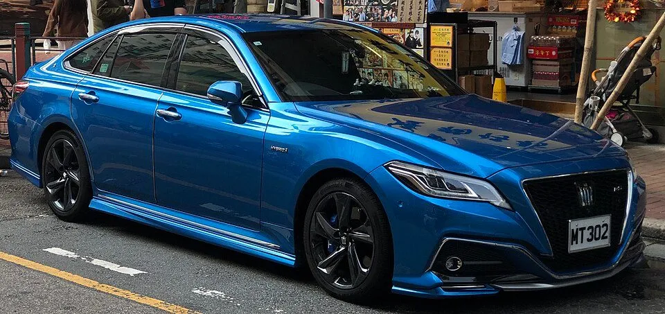 Toyota Crown (S220)