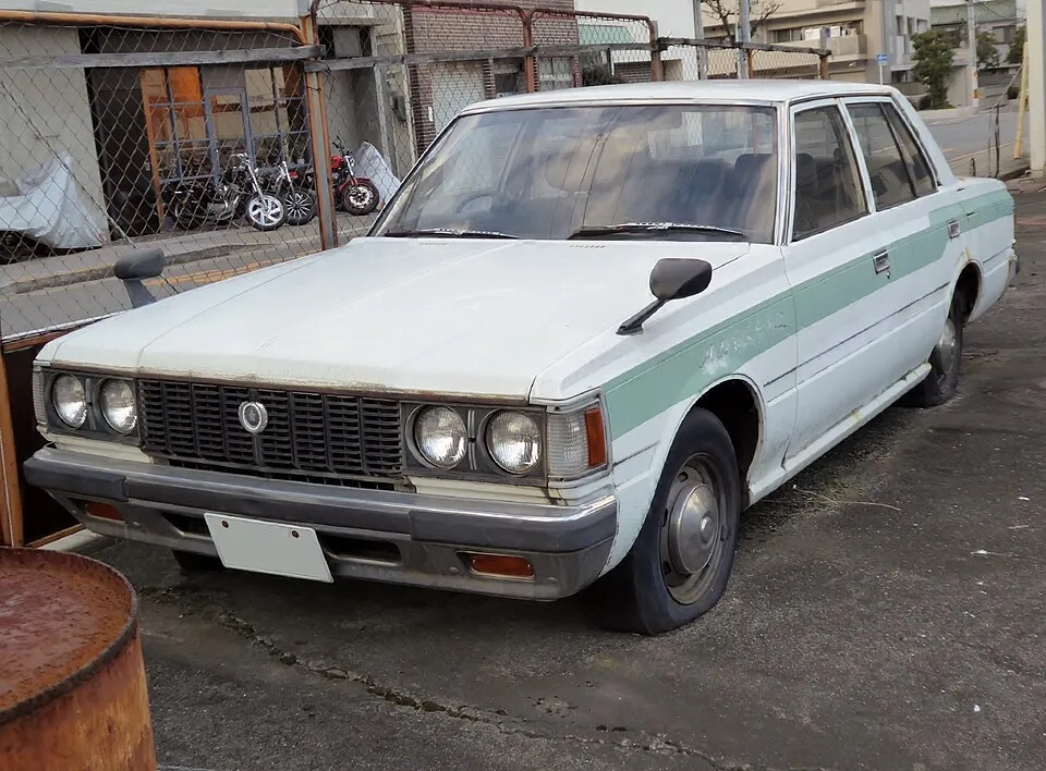 Toyota Crown (S110)