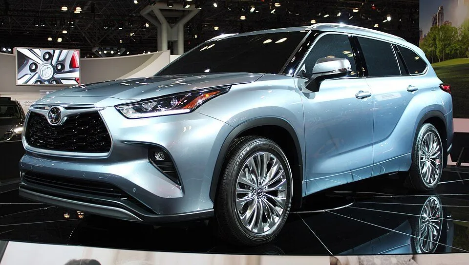 Toyota Highlander (XU70)