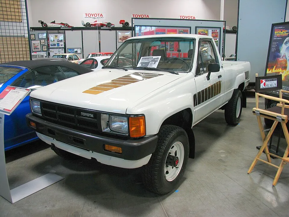 Toyota Hilux (N50, N60, N70)