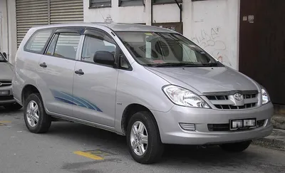 Toyota Innova (AN40)