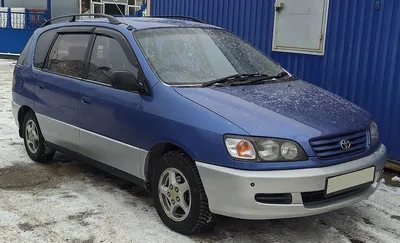 Toyota Ipsum (XM10)