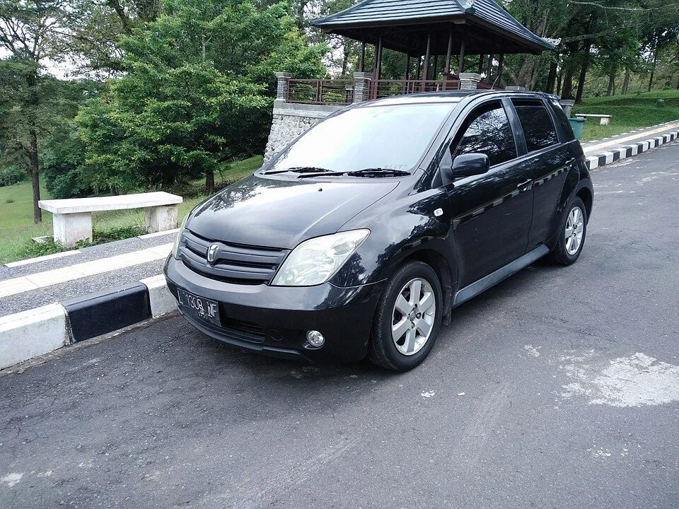 Toyota Ist (XP60)