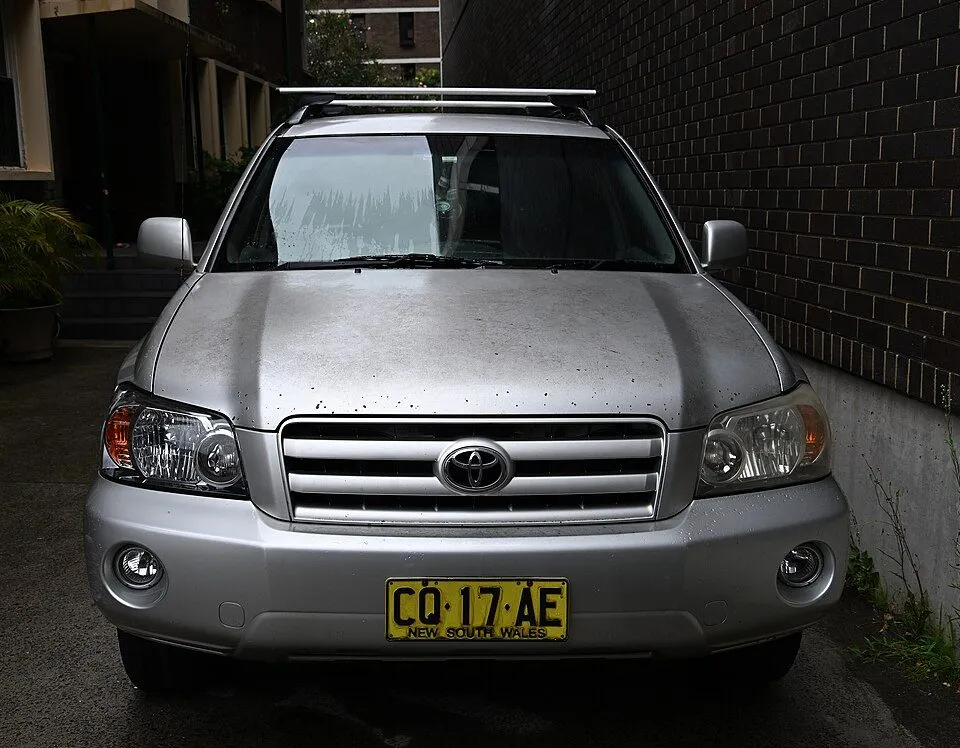 Toyota Kluger (XU20)