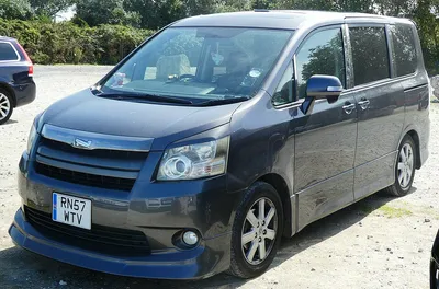 Toyota Noah (R70)