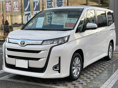Toyota Noah (R90)