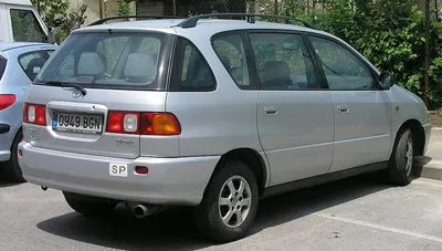 Toyota Picnic (XM10)