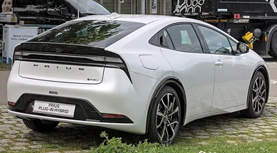 Toyota Prius (XW60)