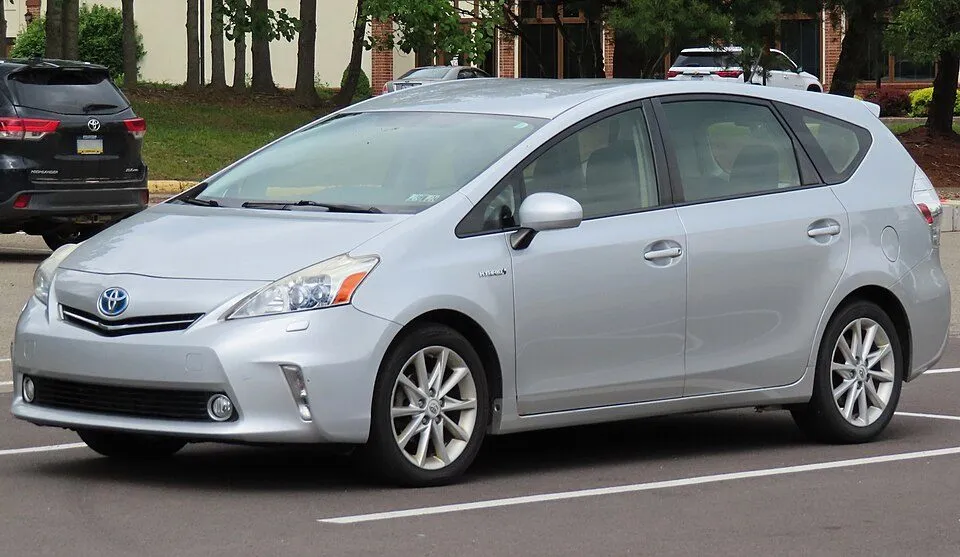 Toyota Prius V