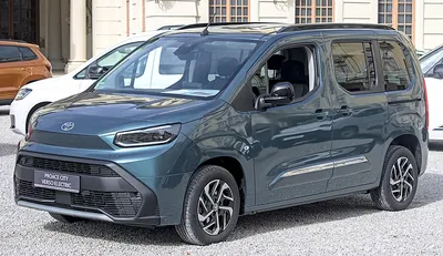 Toyota ProAce Verso (1st gen)
