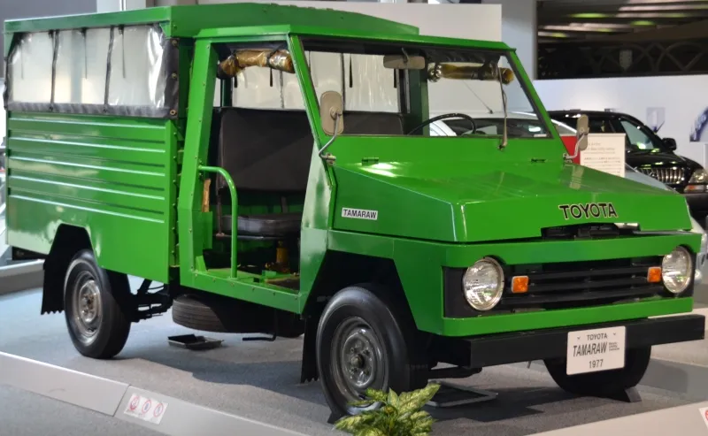 Toyota Revo (F10)