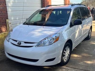 Toyota Sienna (XL20)