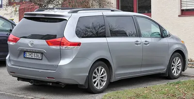 Toyota Sienna (XL30)