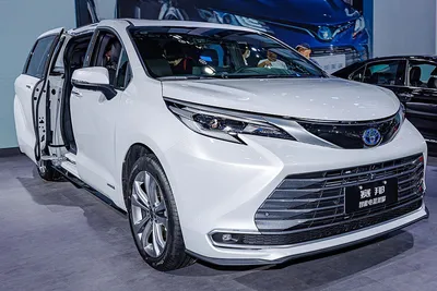 Toyota Sienna (XL40)