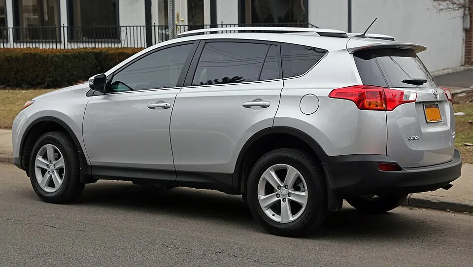 Toyota Vanguard (XA40)