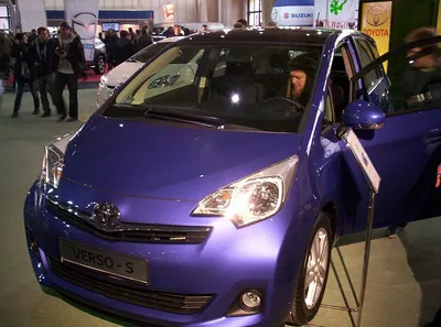 Toyota Verso-S (XP120)