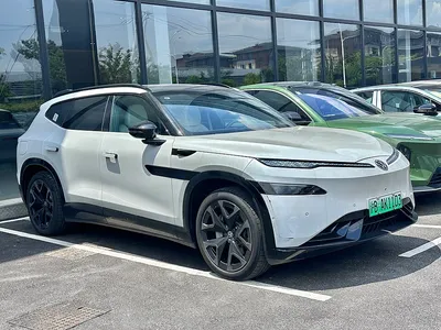 Volkswagen ID. UNYX 08