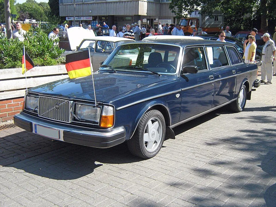 Volvo 264