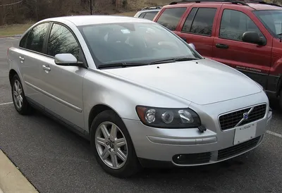 Volvo S40 (2nd gen)