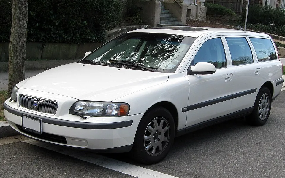 Volvo V70 (2nd gen)